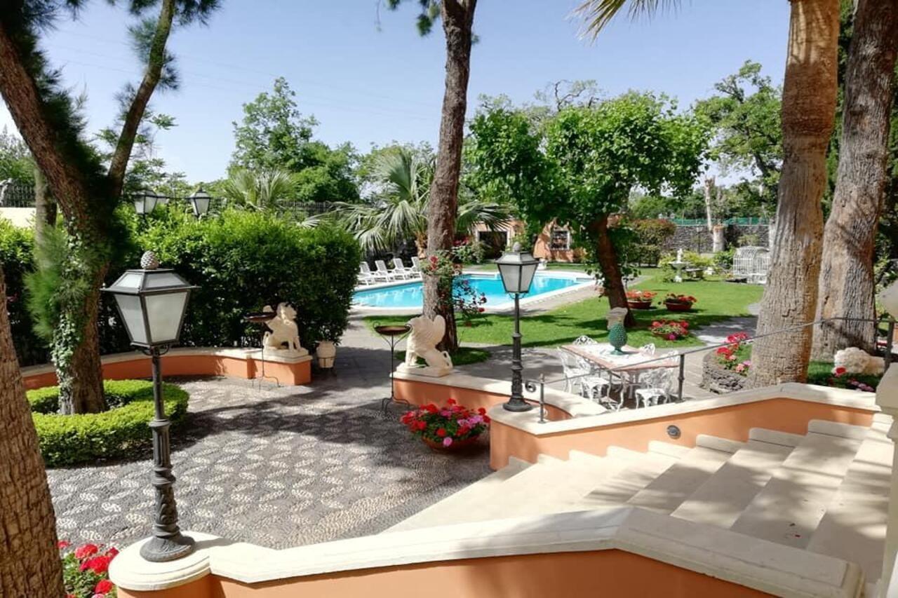 Hotel Villa Paradiso Dell'Etna ซานโจวานี ลาปุนตา ภายนอก รูปภาพ