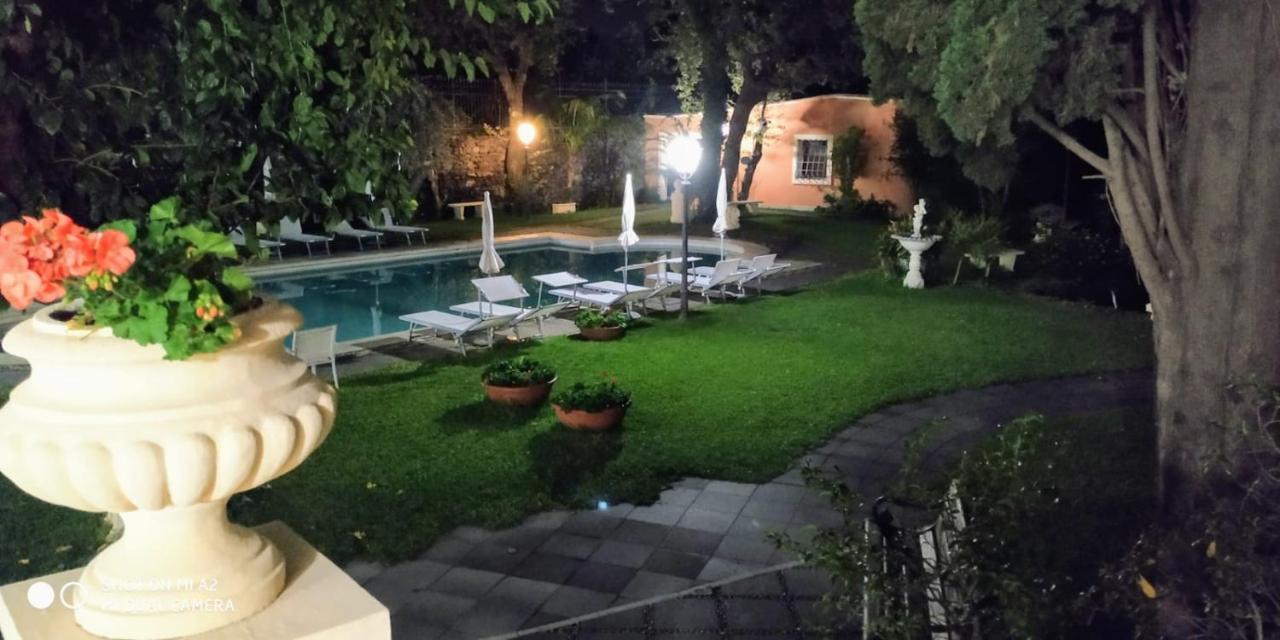 Hotel Villa Paradiso Dell'Etna ซานโจวานี ลาปุนตา ภายนอก รูปภาพ