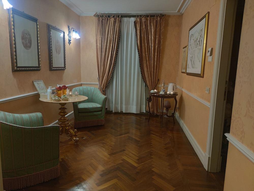 Hotel Villa Paradiso Dell'Etna ซานโจวานี ลาปุนตา ภายนอก รูปภาพ