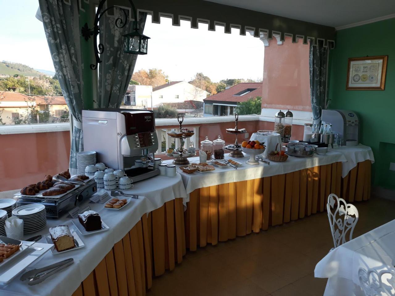 Hotel Villa Paradiso Dell'Etna ซานโจวานี ลาปุนตา ภายนอก รูปภาพ
