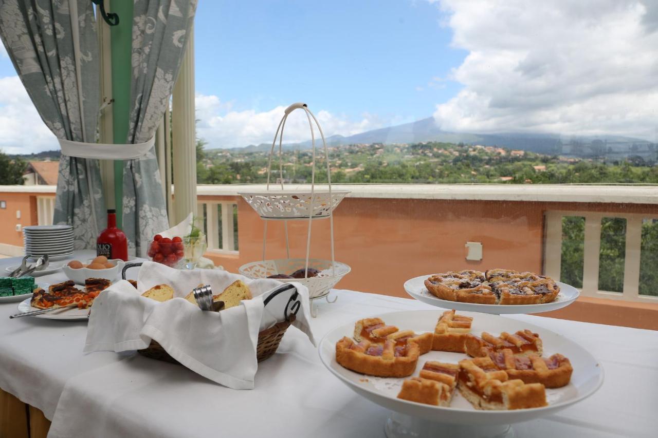 Hotel Villa Paradiso Dell'Etna ซานโจวานี ลาปุนตา ภายนอก รูปภาพ